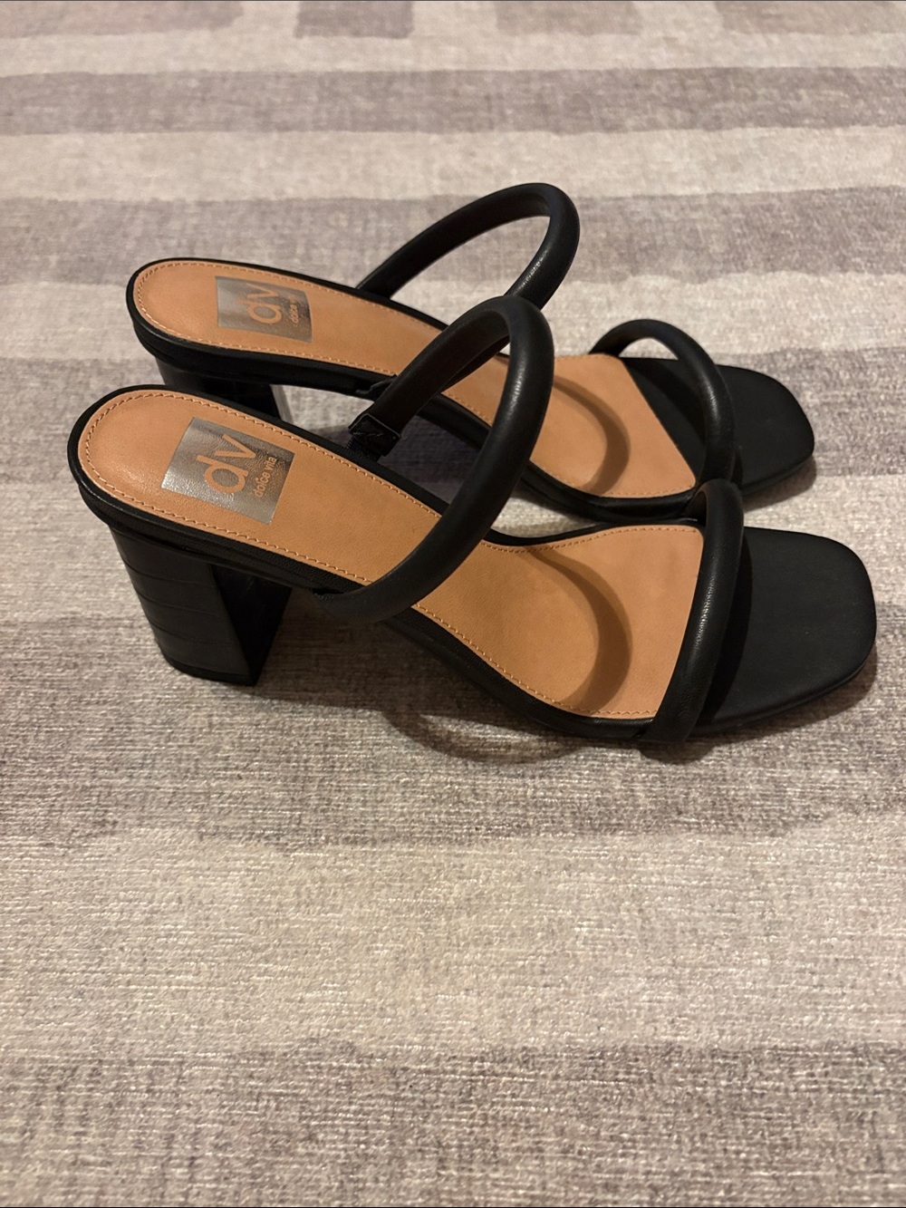 NWOT DV by Dolce Vita Women’s Halsty Sandal
